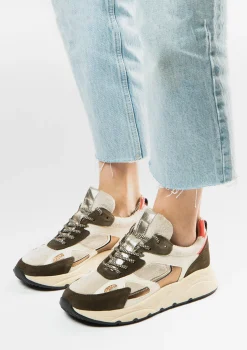 Beige Sneakers Met Groene En Fluffy Details^Sacha Shop
