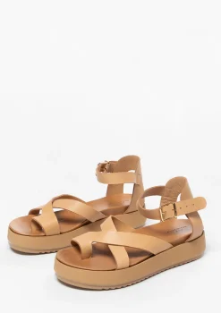 Camel Leren Plateau Sandalen^Sacha Shop