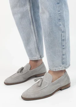 Lichtgrijze Suede Loafers Met Kwastjes^Sacha New