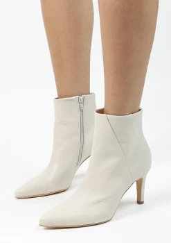 Off White Leren Enkellaarsjes Met Hak^Sacha Best Sale