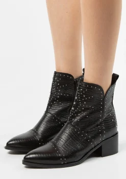 Zwarte Cowboylaarsjes Met Studs^Sacha New