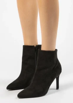 Zwarte Enkellaarsjes Met Naaldhak^Sacha Hot